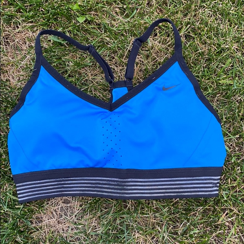 Nike Womens sports bra. Size L